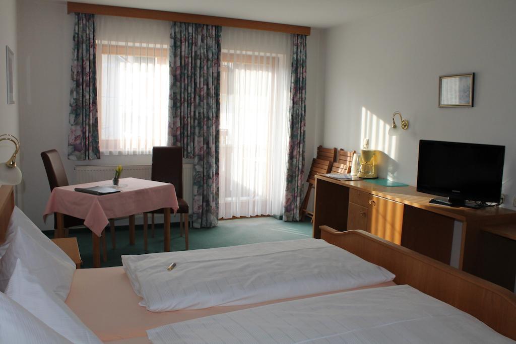 Hotel Garni Vogelsang Bad Fussing Exterior photo